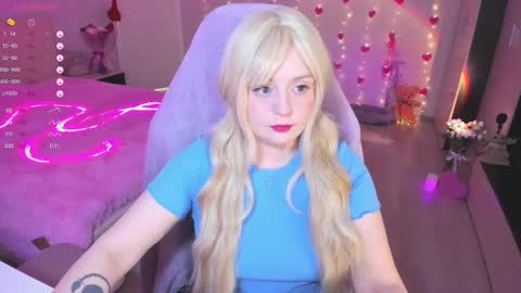 Snapshot of exhoneyangel chatting on March 1, 10:24 am  Amy  online show from March 1, 10:24 am