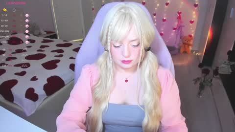 Snapshot of exhoneyangel chatting on February 4, 8:56 am  Amy  online show from February 4, 8:56 am