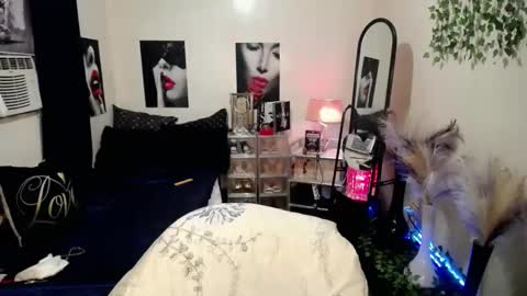 SHANTAL MARIE online show from February 22, 10:49 am