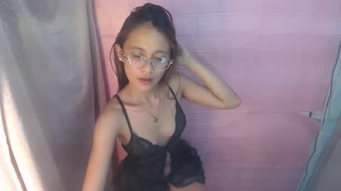 Snapshot of expenseve_kendy chatting on October 25, 10:05 pm veronica online show from October 25, 10:05 pm