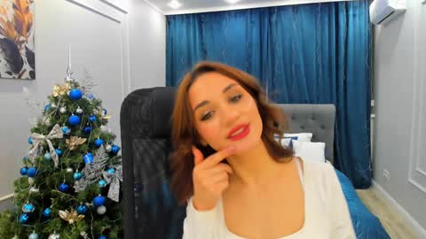 Ask me   online show from December 5, 8:22 pm