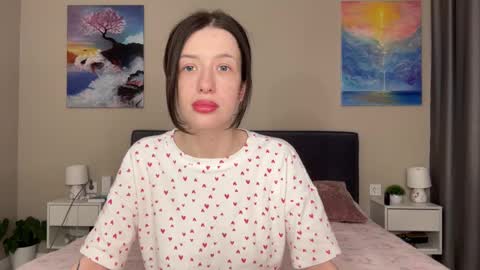 Snapshot of fairy_bloomix chatting on February 18, 10:49 am Bloom  online show from February 18, 10:49 am