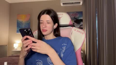 Snapshot of fairy_bloomix chatting on October 29, 11:36 am Bloom  online show from October 29, 11:36 am