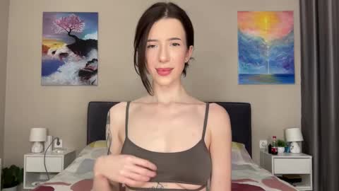 Snapshot of fairy_bloomix chatting on February 15, 6:12 pm Bloom  online show from February 15, 6:12 pm