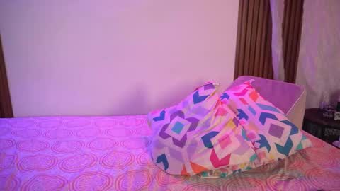 Maddie online show from November 1, 4:44 pm