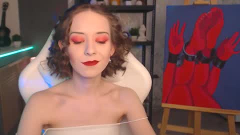 Fascinating   Eyes online show from December 3, 6:54 pm