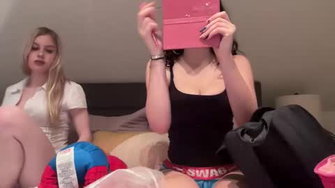 fayefinly online show from December 16, 4:18 am