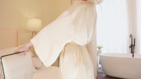 feel_me_00 online show from February 3, 12:32 am