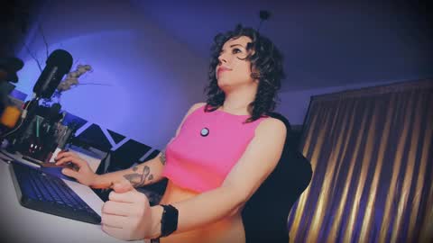 Snapshot of feetfundoll chatting on February 21, 12:49 am Lisa Dove aka FeetFunDoll online show from February 21, 12:49 am