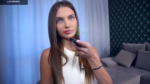 Hello im Nova online show from September 15, 4:43 am