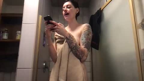 fgsammie online show from December 4, 9:26 pm