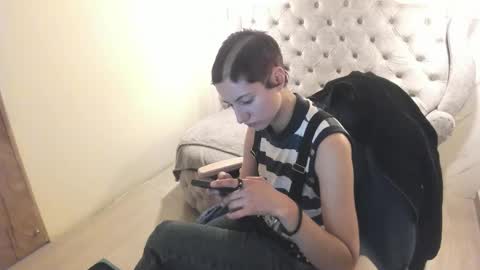   online show from February 4, 12:19 pm