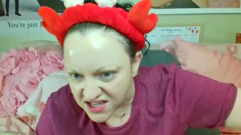 fieryminx67 online show from October 26, 10:11 am