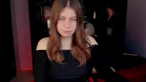 fiora online show from February 18, 5:28 am