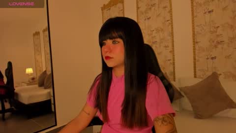 F I O R E L L A  online show from November 28, 3:09 am