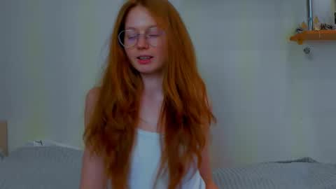 fire_luna online show from March 1, 8:03 am