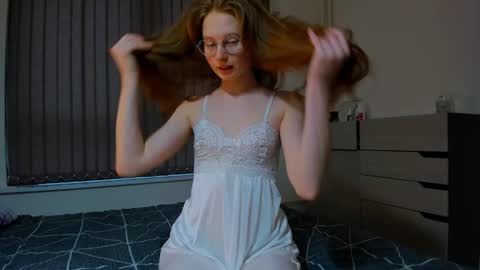 fire_luna online show from February 5, 11:34 am