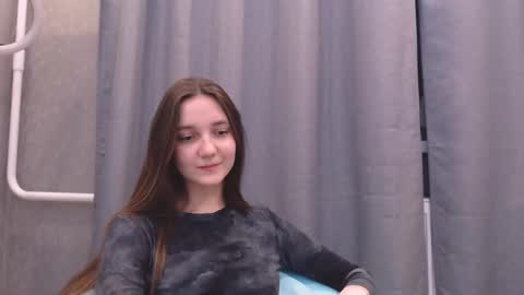 fireflies_fly_ online show from January 22, 3:29 pm