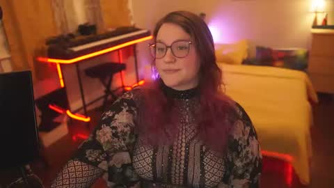 Lio Roxy online show from December 18, 5:45 am