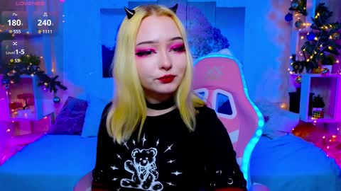 Sophie online show from January 6, 4:15 am