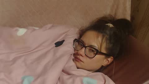 say meow and send tip  online show from December 3, 1:30 am