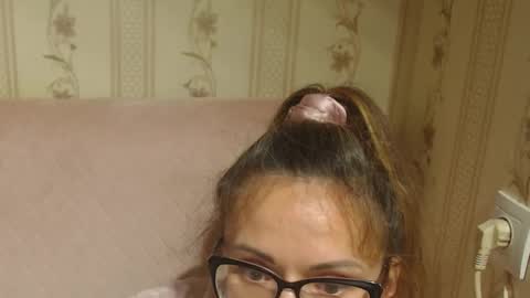 say meow and send tip  online show from October 19, 6:32 pm