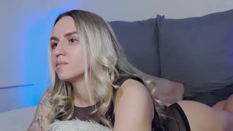 Foxy Kimmi online show from December 17, 7:12 am