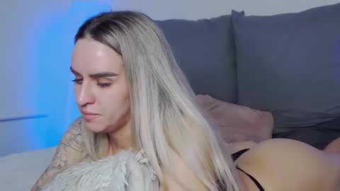 Foxy Kimmi online show from December 20, 7:56 am