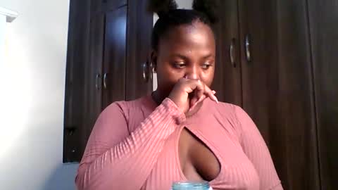 Snapshot of foxykay1 chatting on October 2, 5:01 am Kayla online show from October 2, 5:01 am