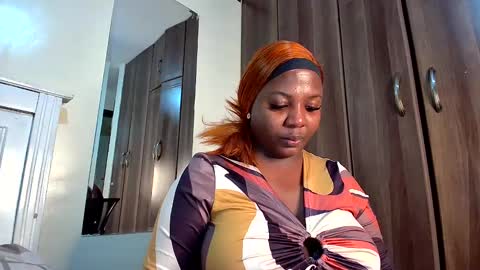 Snapshot of foxykay1 chatting on February 12, 4:01 am Kayla online show from February 12, 4:01 am