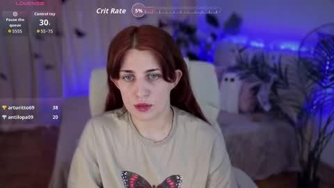 Snapshot of foxyrayy chatting on October 21, 4:11 pm F O X online show from October 21, 4:11 pm