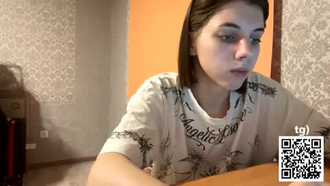 Melissa online show from November 30, 7:18 pm