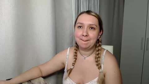 frelina online show from November 7, 7:52 pm