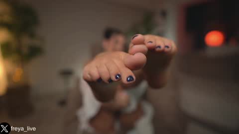 Freya online show from February 20, 7:04 pm