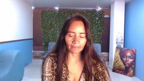 Snapshot of frida_naughtymilf chatting on October 22, 5:18 pm Frida online show from October 22, 5:18 pm