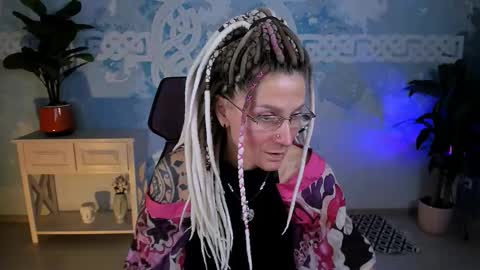 Frida Tander online show from February 6, 5:11 am