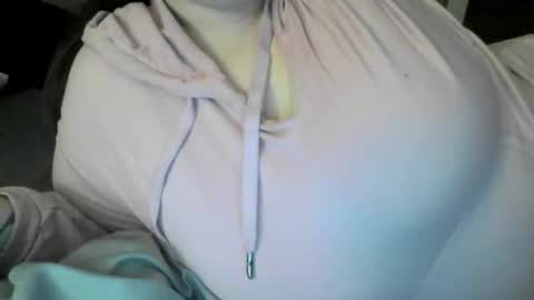 Linnys Palace online show from December 10, 2:05 am