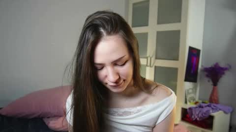 Ella online show from February 26, 4:33 am