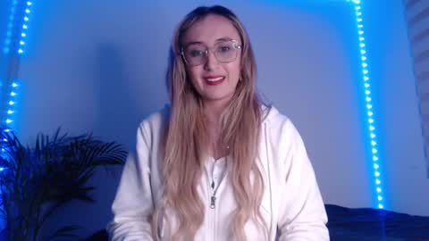 Gabriela online show from March 7, 12:37 am