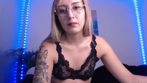 Gabriela online show from December 27, 11:31 pm