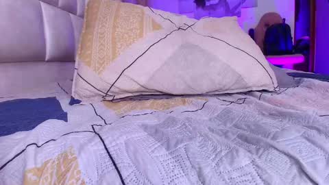 gabriela online show from September 18, 8:18 pm