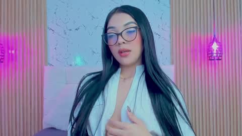 Gabriela Evans MS online show from January 23, 10:22 pm