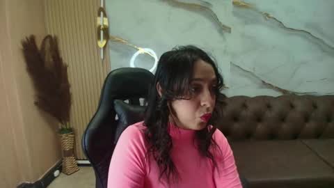 Gabriella online show from December 4, 1:35 pm