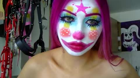 gabygumms online show from October 22, 2:33 pm