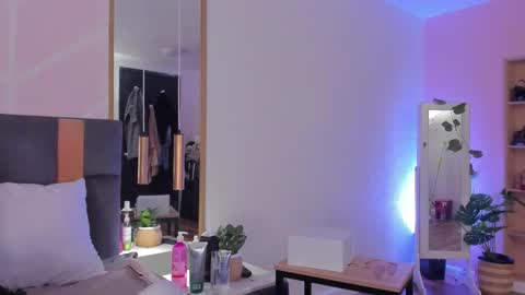 Gaby online show from January 7, 8:01 pm