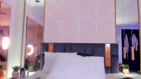 Gaby online show from November 28, 8:45 pm