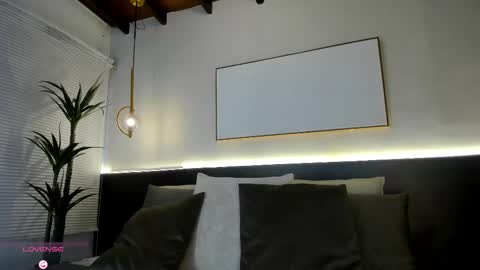 Gaby Vega  online show from February 17, 12:15 pm