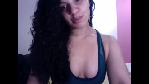 Snapshot of gatubelahotxxx chatting on December 28, 1:29 am gatubelahotxxx online show from December 28, 1:29 am