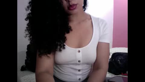 Snapshot of gatubelahotxxx chatting on December 24, 5:27 am gatubelahotxxx online show from December 24, 5:27 am