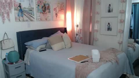 Snapshot of geishapaige chatting on September 29, 10:15 pm The Empress online show from September 29, 10:15 pm